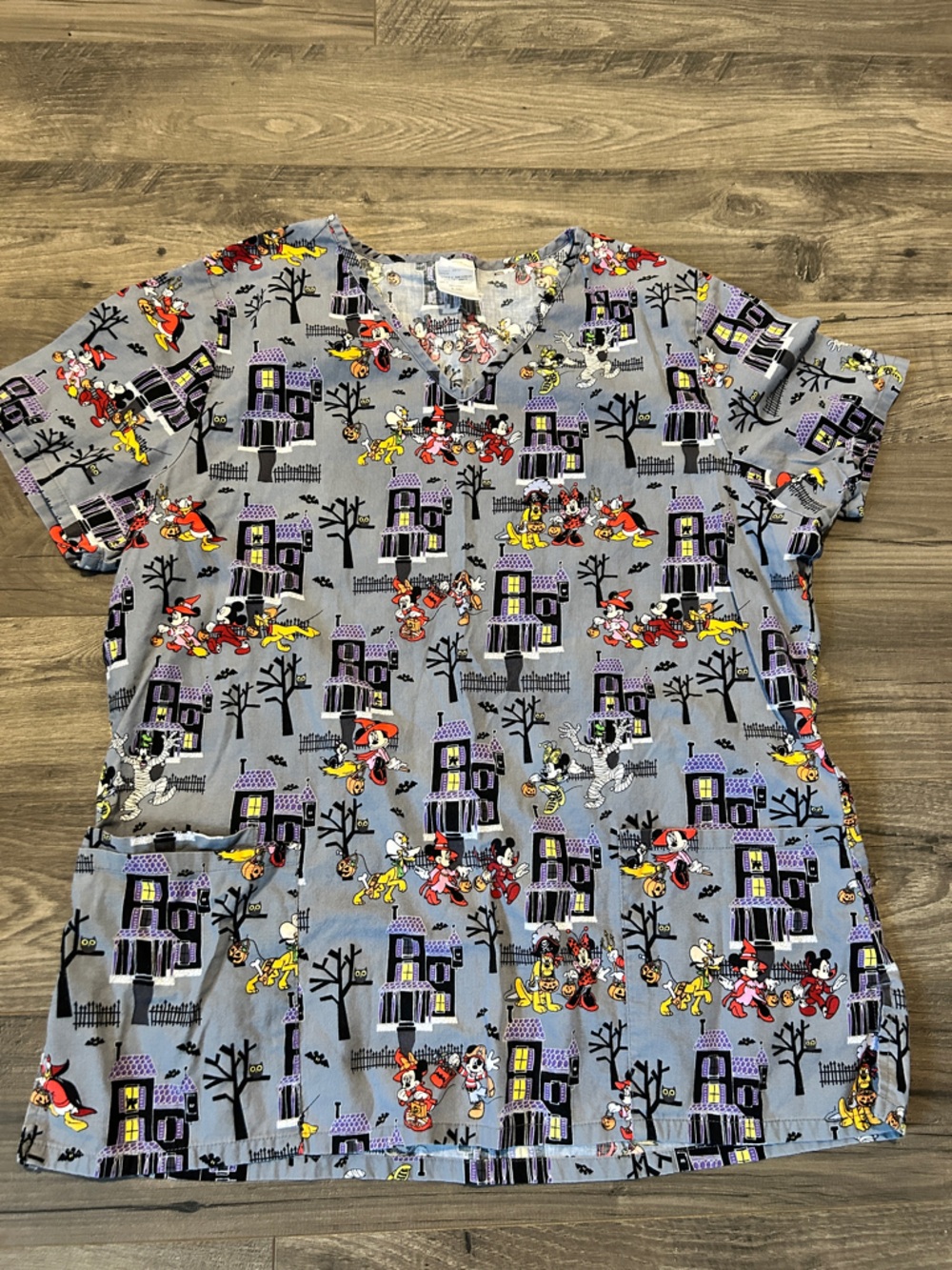 Disney Halloween Scrub Women’s Large